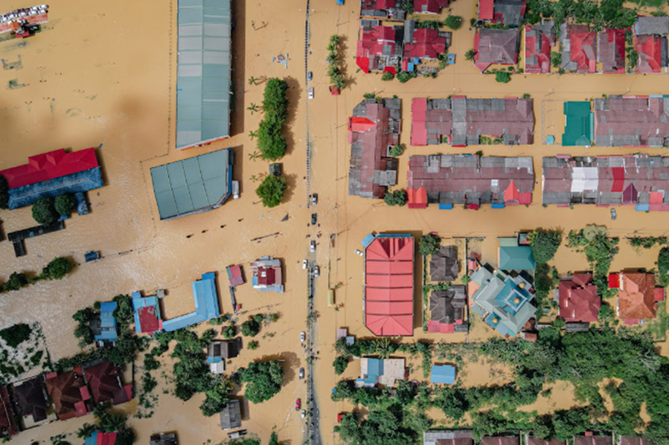 How Social Workers Help Communities Heal After Disaster