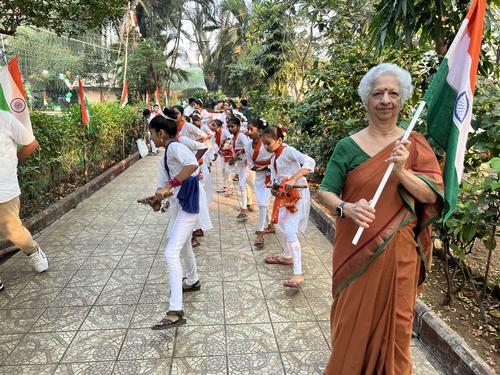 Combining tradition and learniing