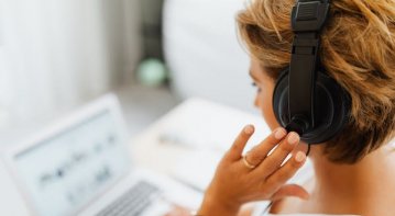 Everything You Need to Know About HIPAA Compliant Answering Services