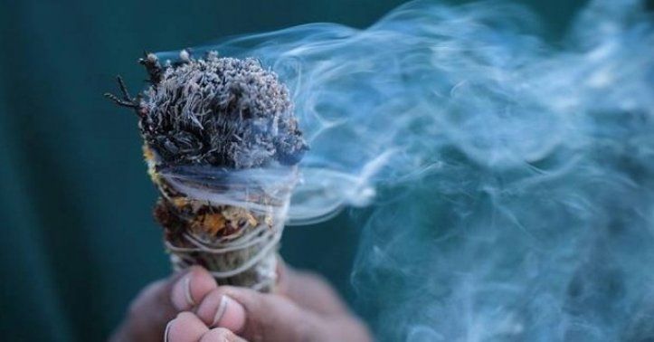 Your step-by-step smudging guide online for spiritual cleansing