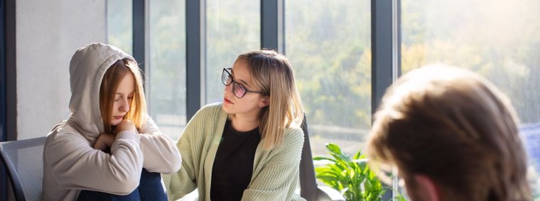 What to expect from mental health facilities in Tennessee, highlighting professional care teams, supportive therapy spaces, and a safe, compassionate treatment environment.