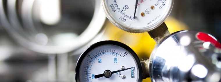 Illustration showing how oxygen therapy increases oxygen supply to support healing from injuries and medical disorders